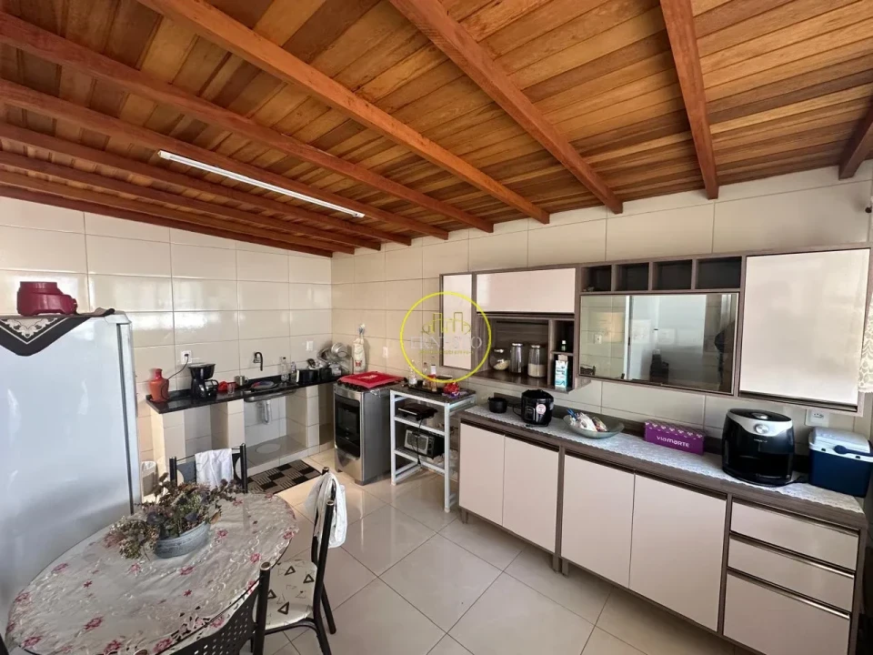 Imagens do imóveis CASA/PONTO COMERCIAL - ESTAÇÃO