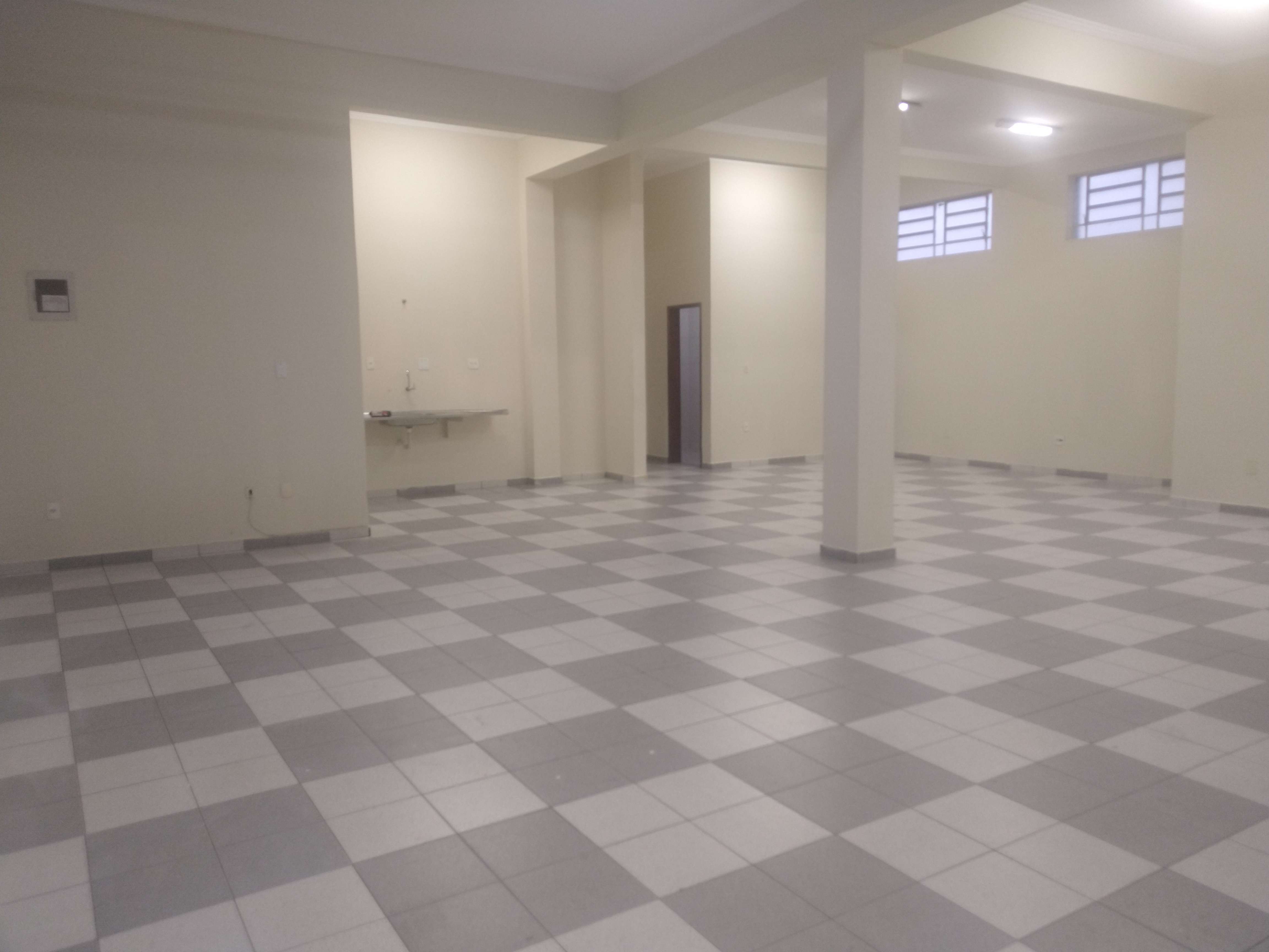 Salão Comercial no Bosque dos Ipês