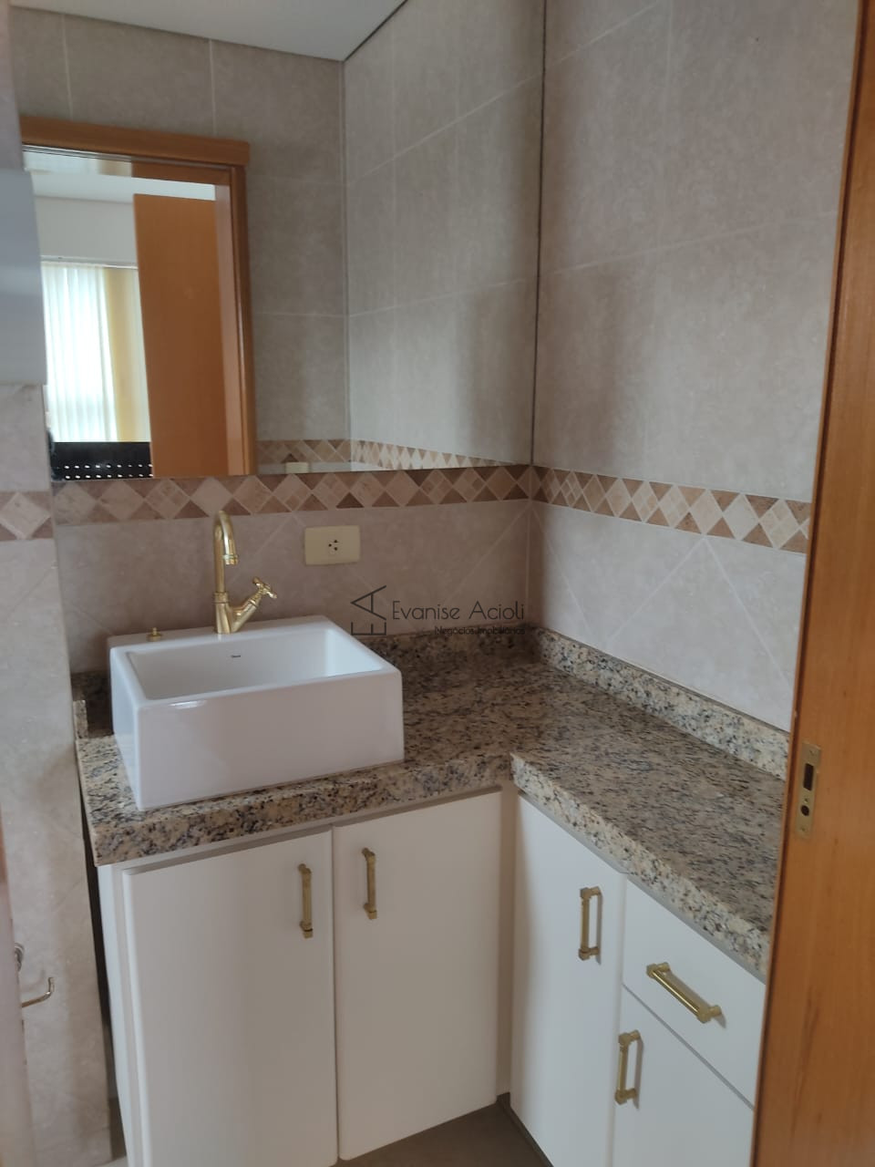 Imagens do imóveis edificio comercial policlínica