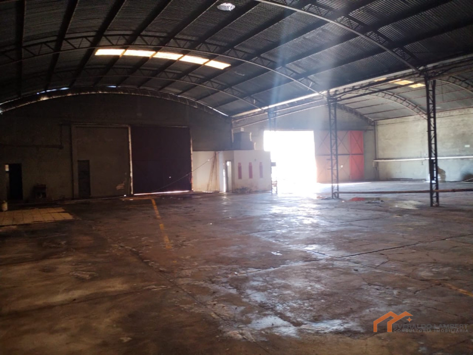 Imagens do imóveis BARRACÃO 1900m² + Doca Interna.
