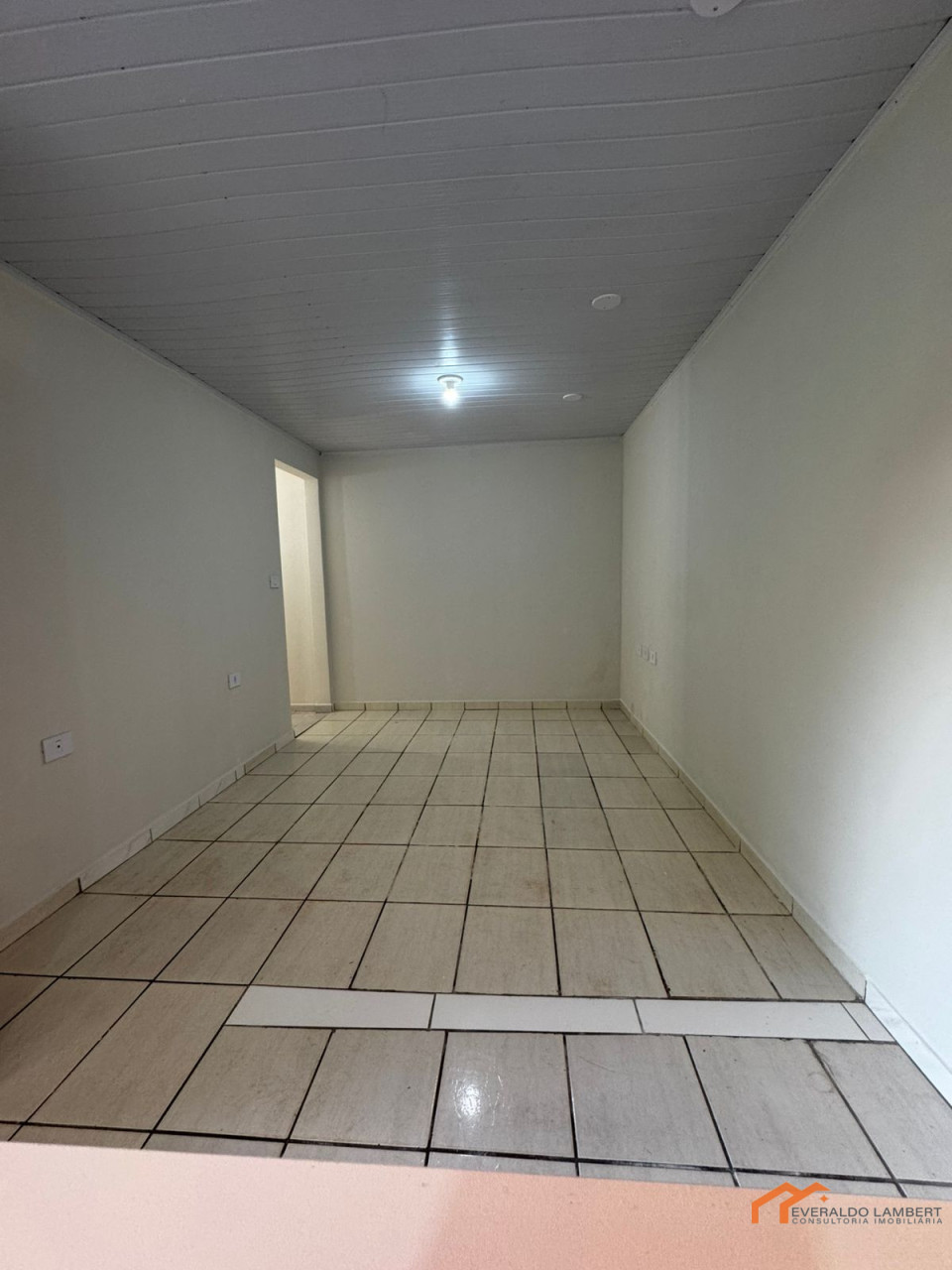 Imagens do imóveis CASA REFORMADA JD. IMAGAWA.