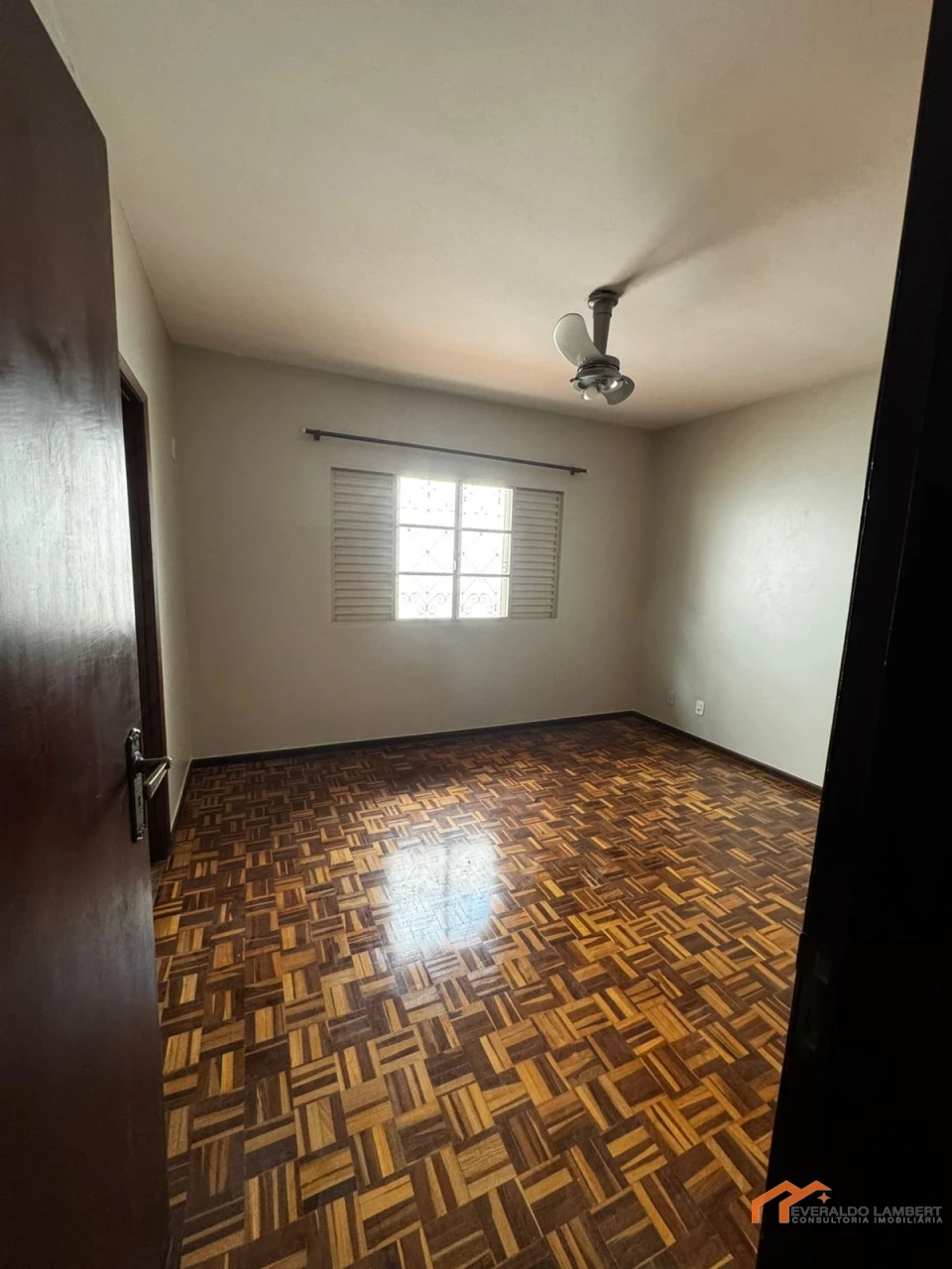 Imagens do imóveis CASA JD. QUEBEC