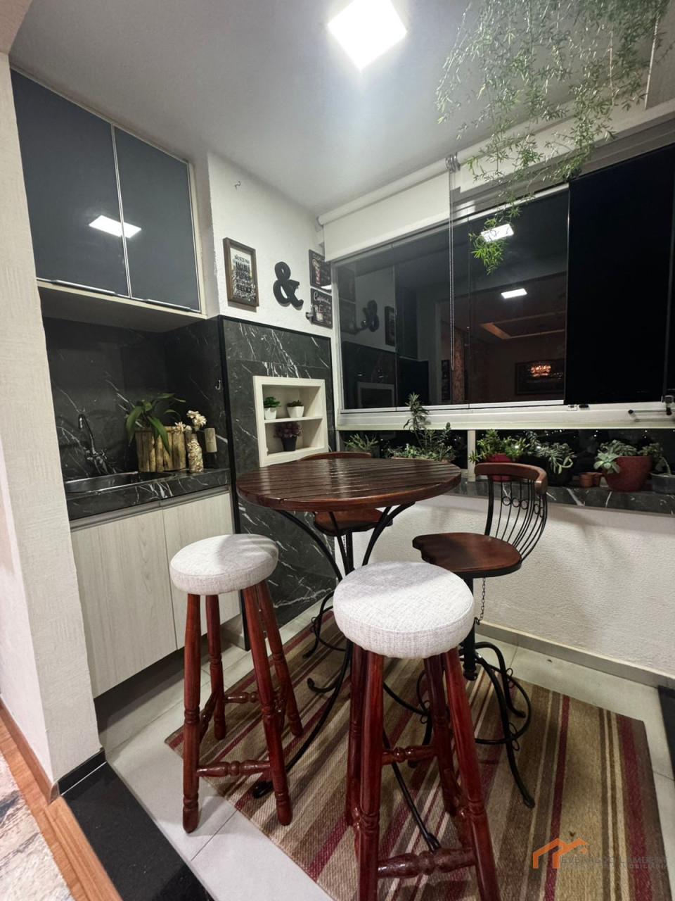 Imagens do imóveis APARTAMENTO ED. ACQUAROYAL