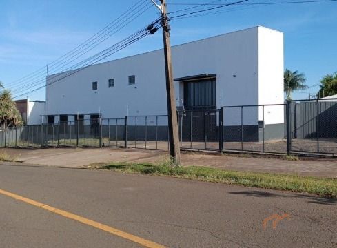 Imagens do imóveis Barracão com Doca e Pátio | Industrial/Comercial.