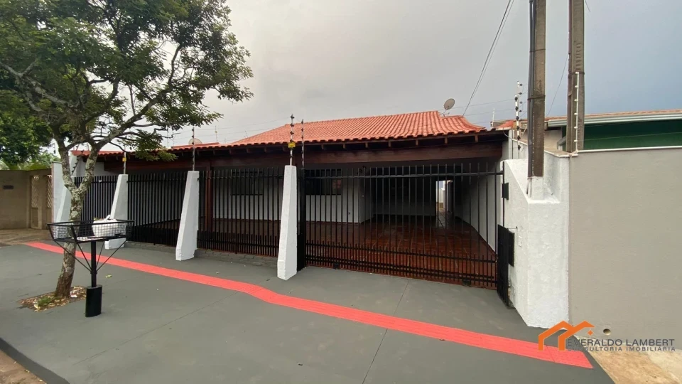 Imagens do imóveis CASA COM EDÍCULA