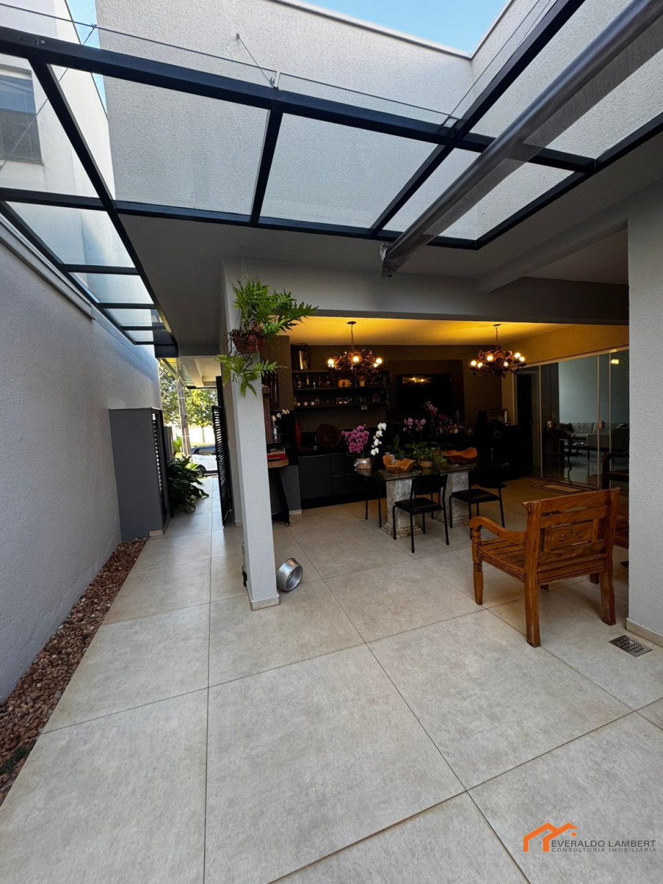 Imagens do imóveis CASA COND. ROYAL FOREST RESIDENCE | 3 Suítes.