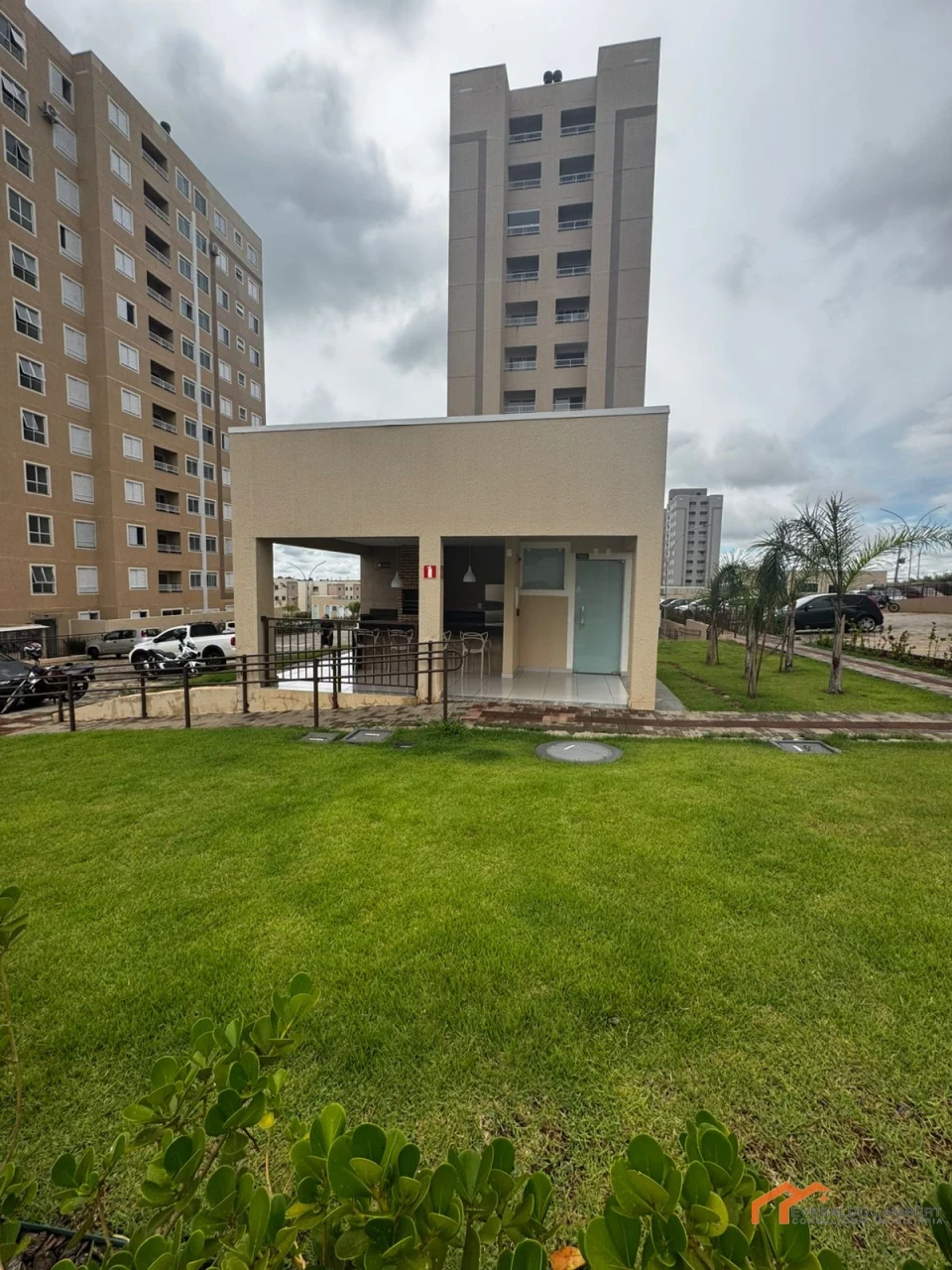 Imagens do imóveis APARTAMENTO ED. LAKE PORTINARI