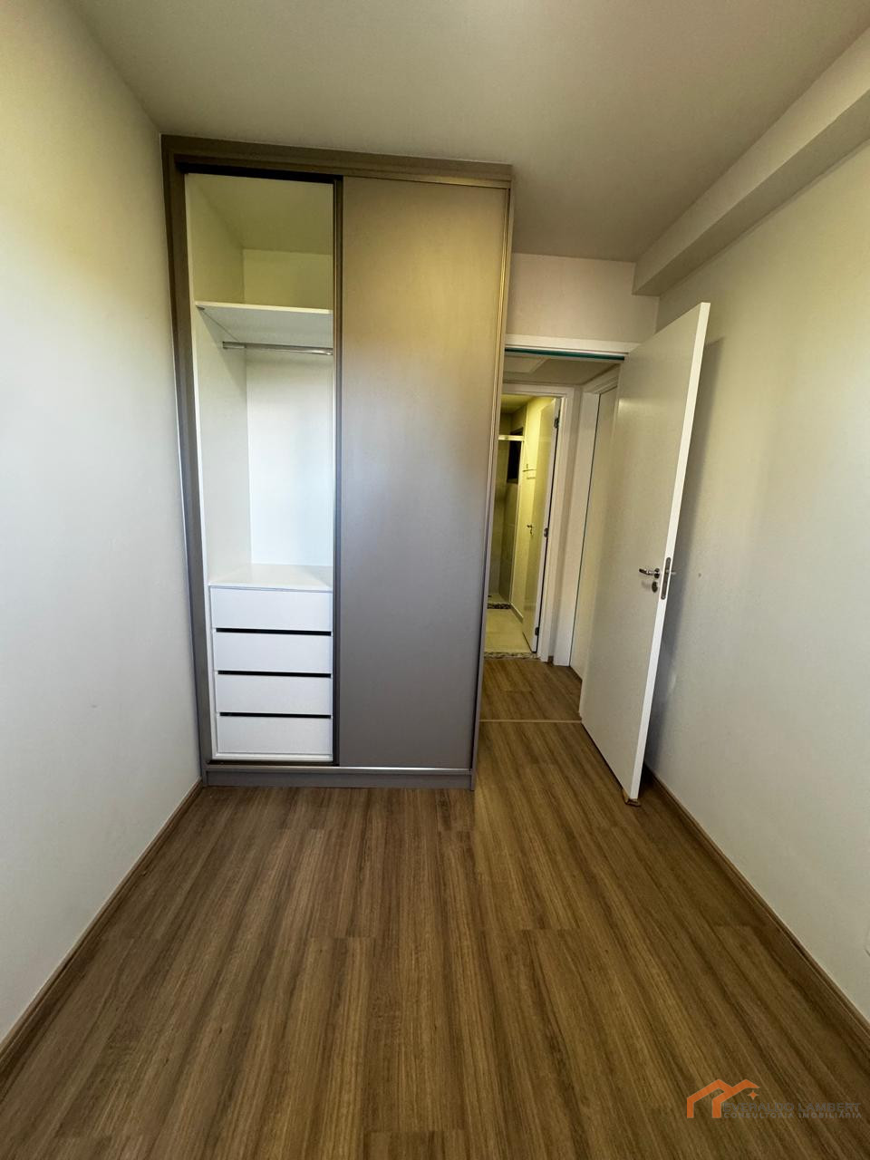 Imagens do imóveis APARTAMENTO ED. CARMEL | Completo.