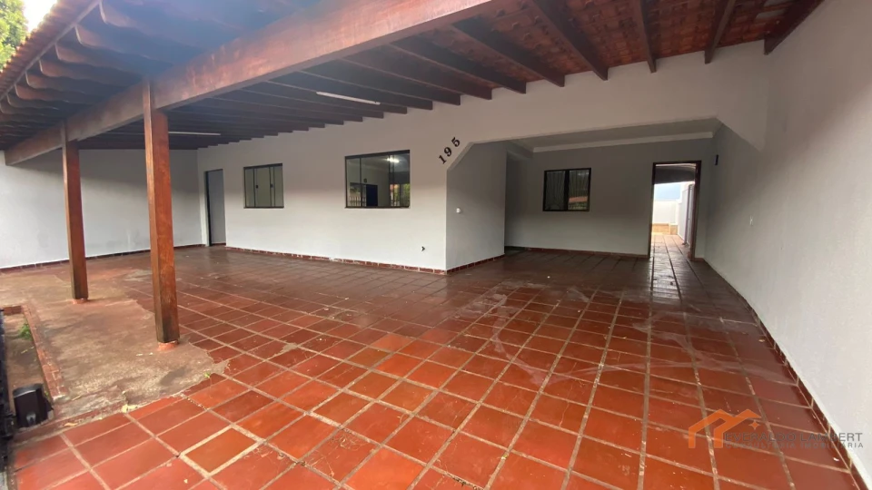 Imagens do imóveis CASA COM EDÍCULA