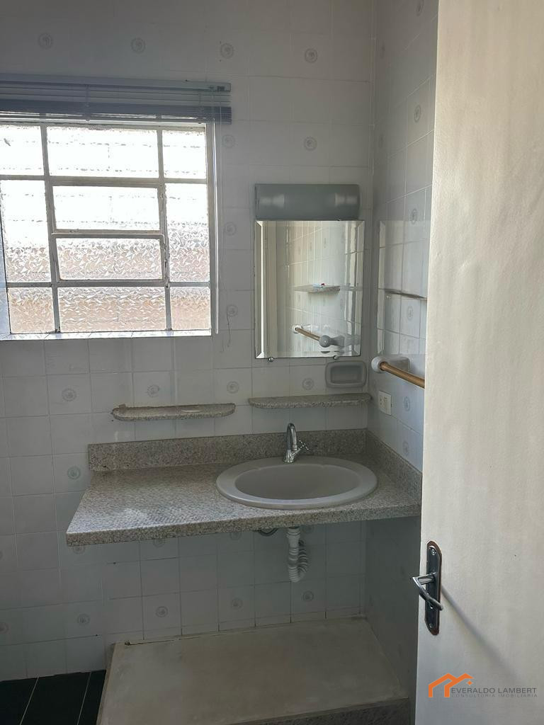 Imagens do imóveis CASA EXCELENTE PARA CLÍNICAS.