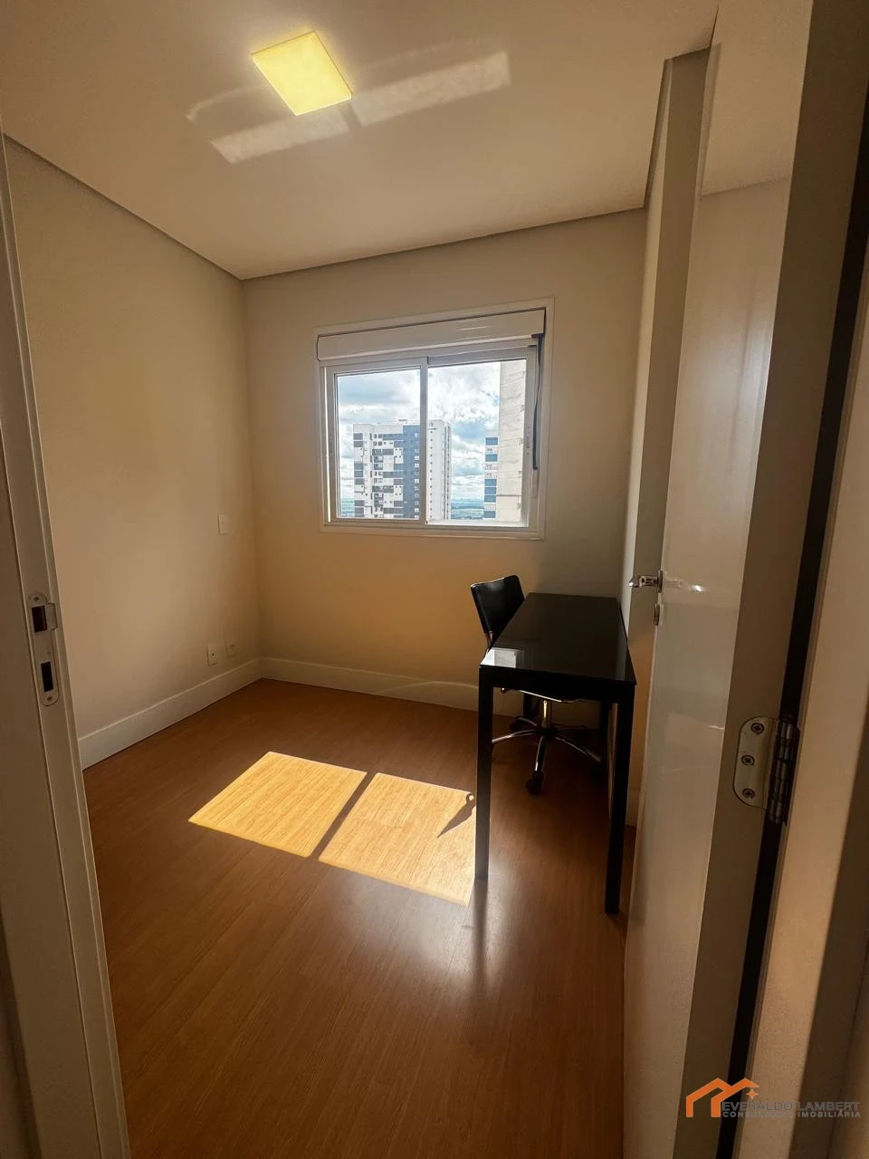 Imagens do imóveis APARTAMENTO ED. CHELSEA TOWER | CONST. VECTRA.