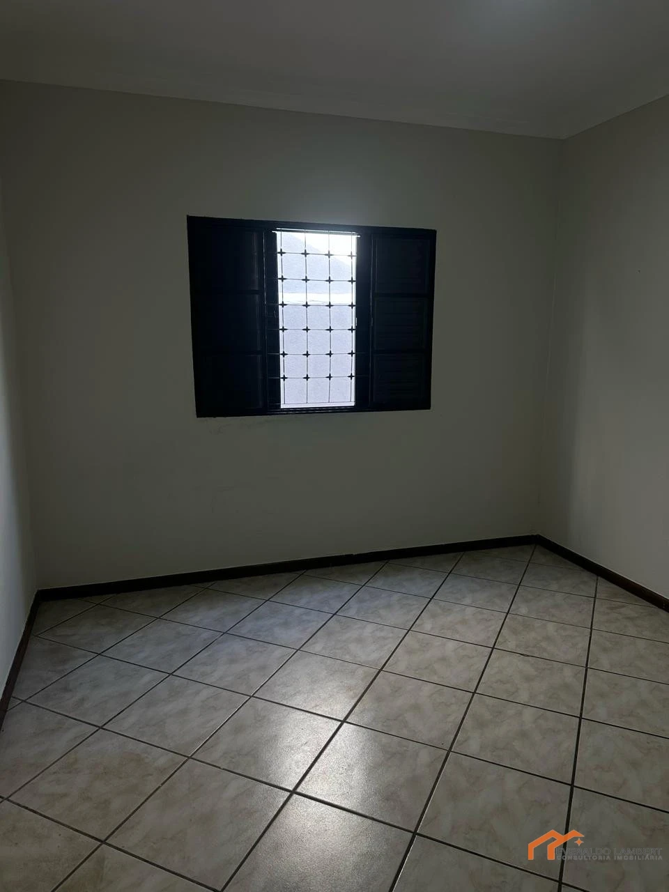 Imagens do imóveis CASA COM EDÍCULA