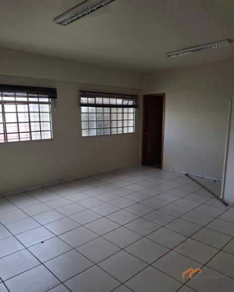 Imagens do imóveis BARRACÃO 430M² c/ Mezanino.