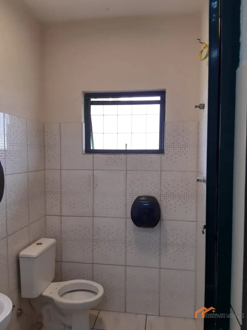 Imagens do imóveis BARRACÃO INDUSTRIAL/COMERCIAL 1800m².