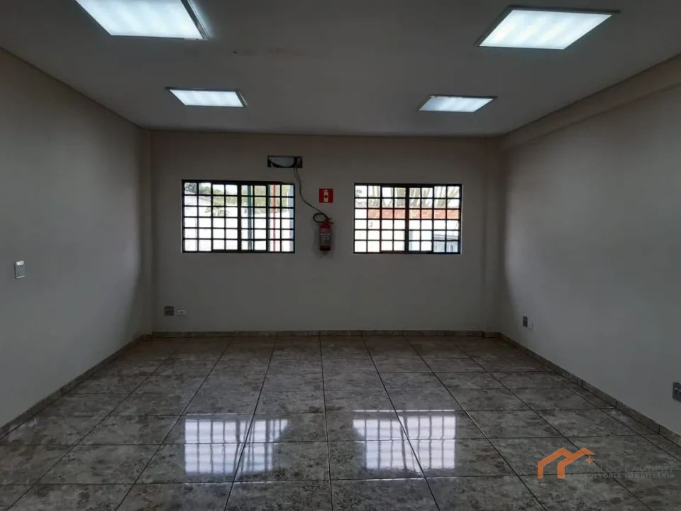 Imagens do imóveis BARRACÃO INDUSTRIAL/COMERCIAL 1800m².