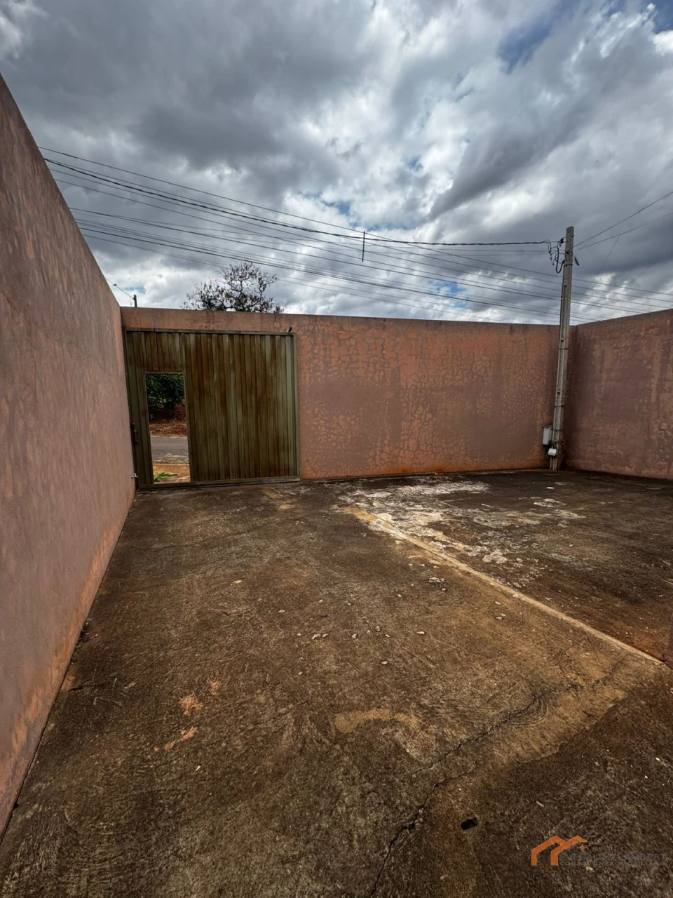 Imagens do imóveis BARRACÃO 180m²