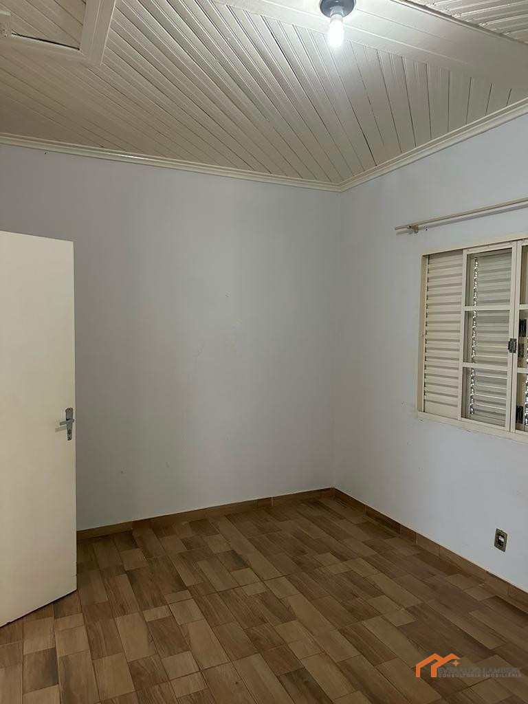 Imagens do imóveis CASA EXCELENTE PARA CLÍNICAS.