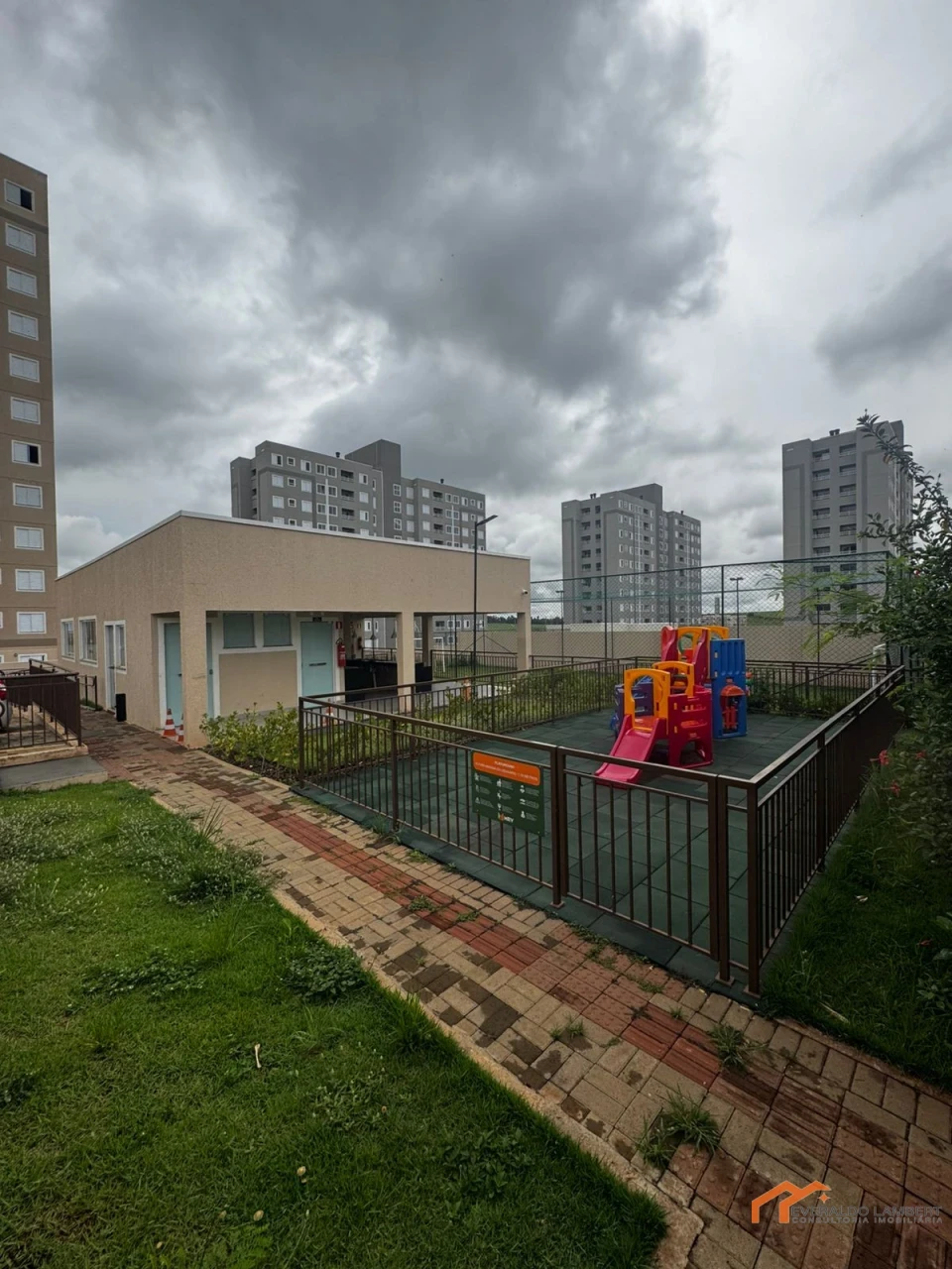 Imagens do imóveis APARTAMENTO ED. LAKE PORTINARI