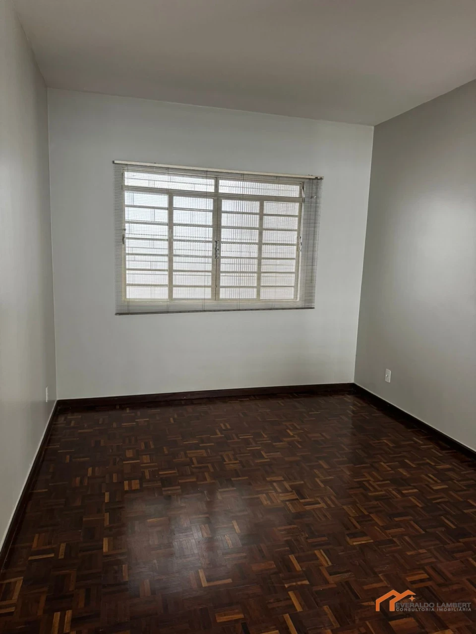 Imagens do imóveis CASA JD. QUEBEC