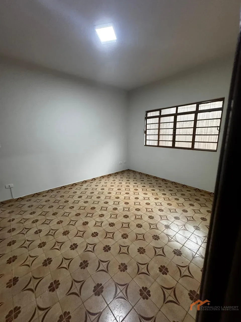 Imagens do imóveis CASA COM EDÍCULA.
