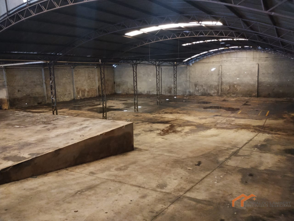 Imagens do imóveis BARRACÃO 1900m² + Doca Interna.