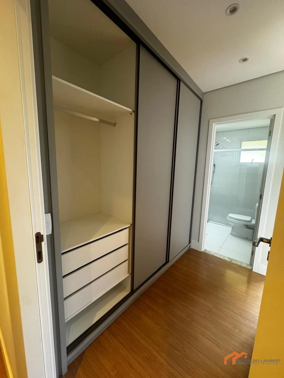 Imagens do imóveis APARTAMENTO ED. CHELSEA TOWER | CONST. VECTRA.