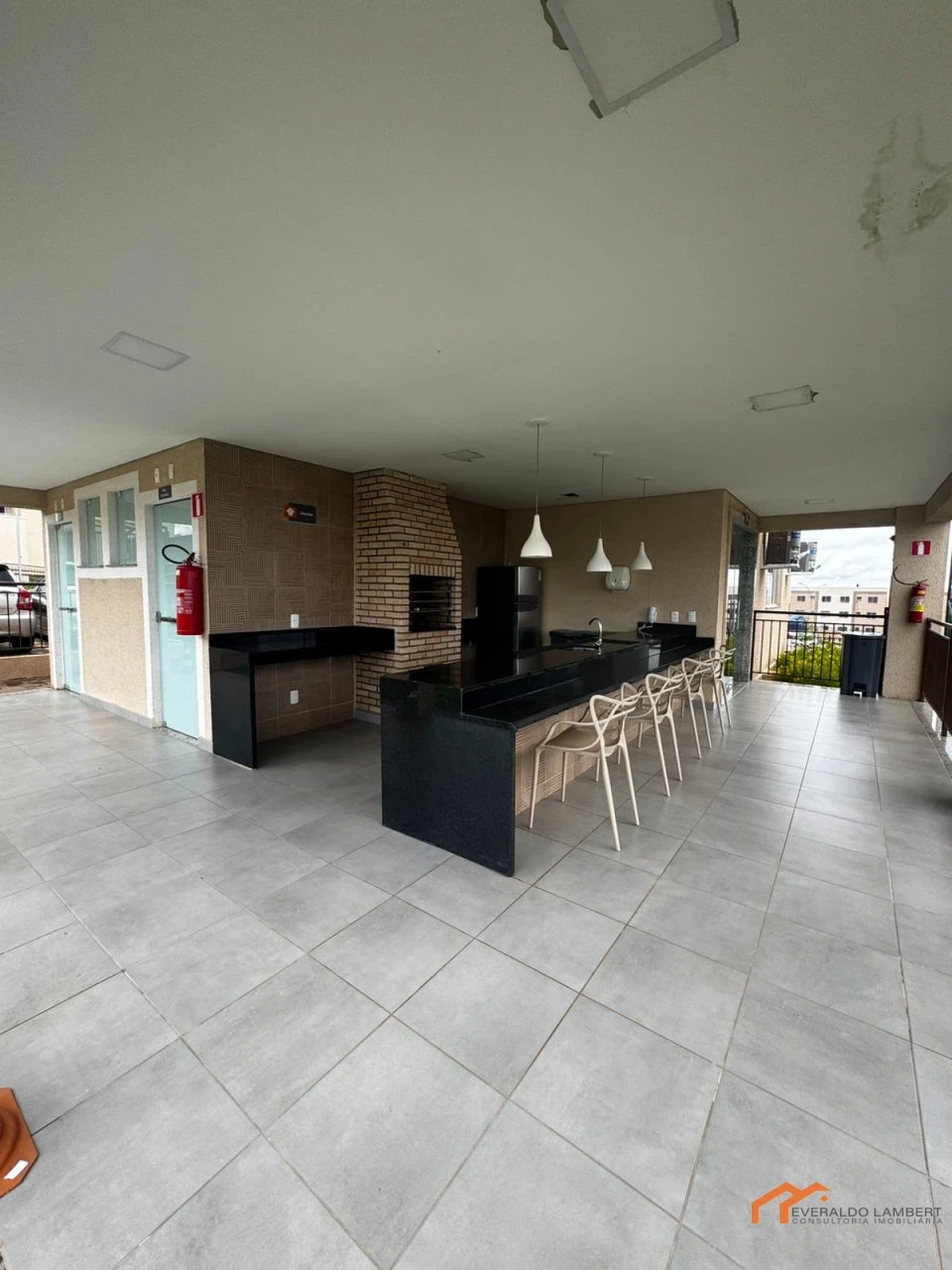 Imagens do imóveis APARTAMENTO ED. LAKE PORTINARI
