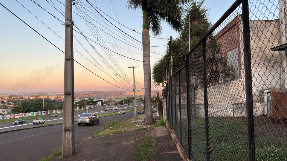 Imagens do imóveis Barracão com Doca e Pátio | Industrial/Comercial.