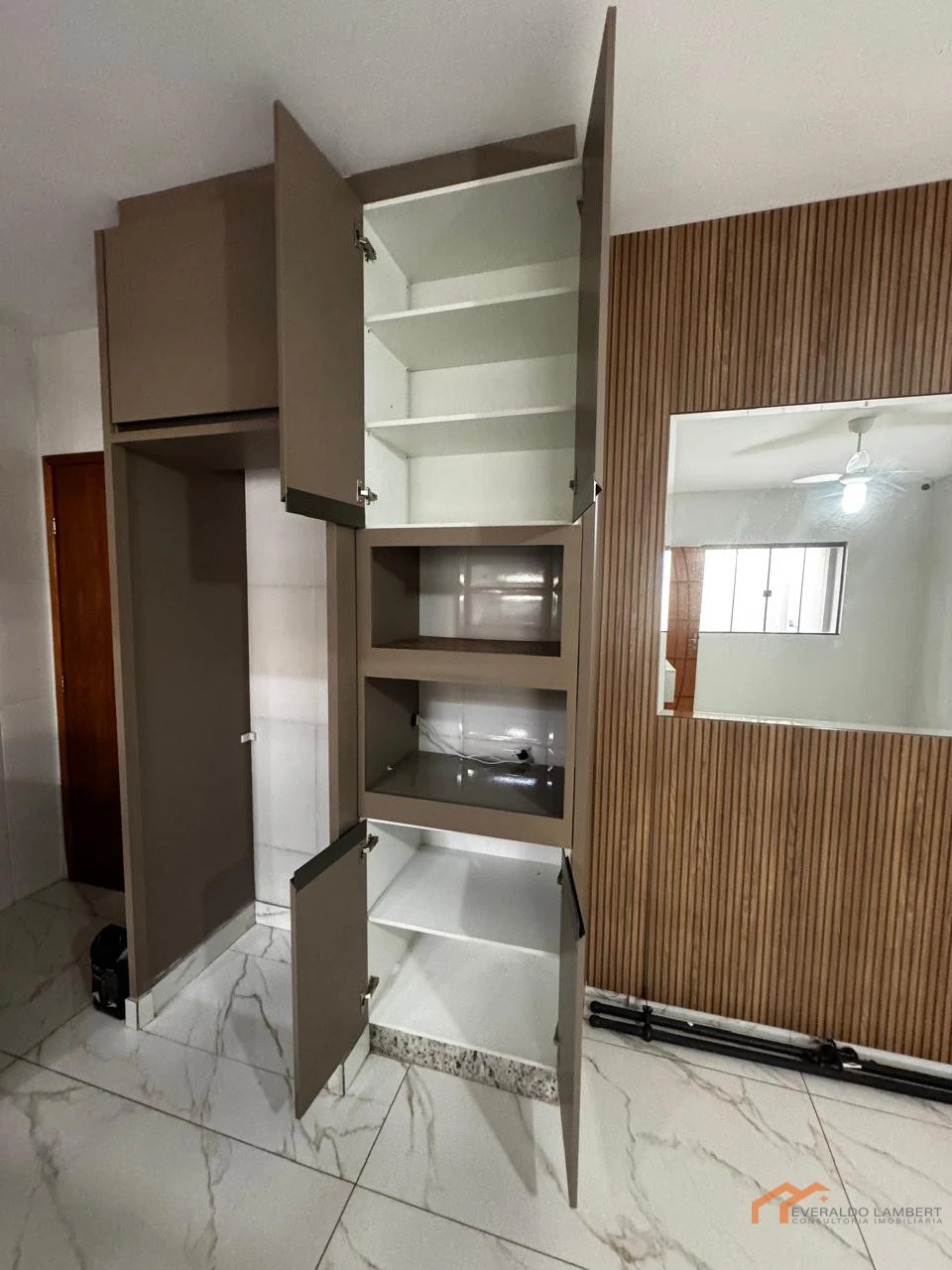 Imagens do imóveis CASA NOVA | COMPLETO DE ARMÁRIOS.