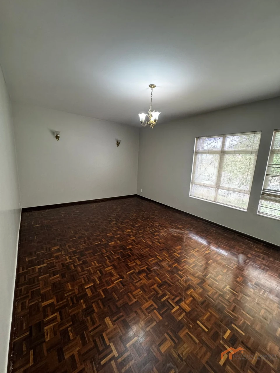 Imagens do imóveis CASA JD. QUEBEC