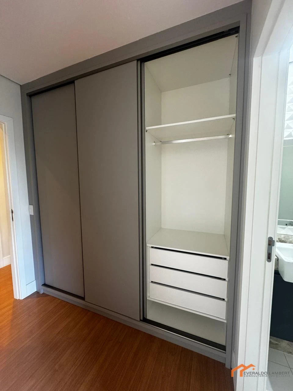 Imagens do imóveis APARTAMENTO ED. CHELSEA TOWER | CONST. VECTRA.