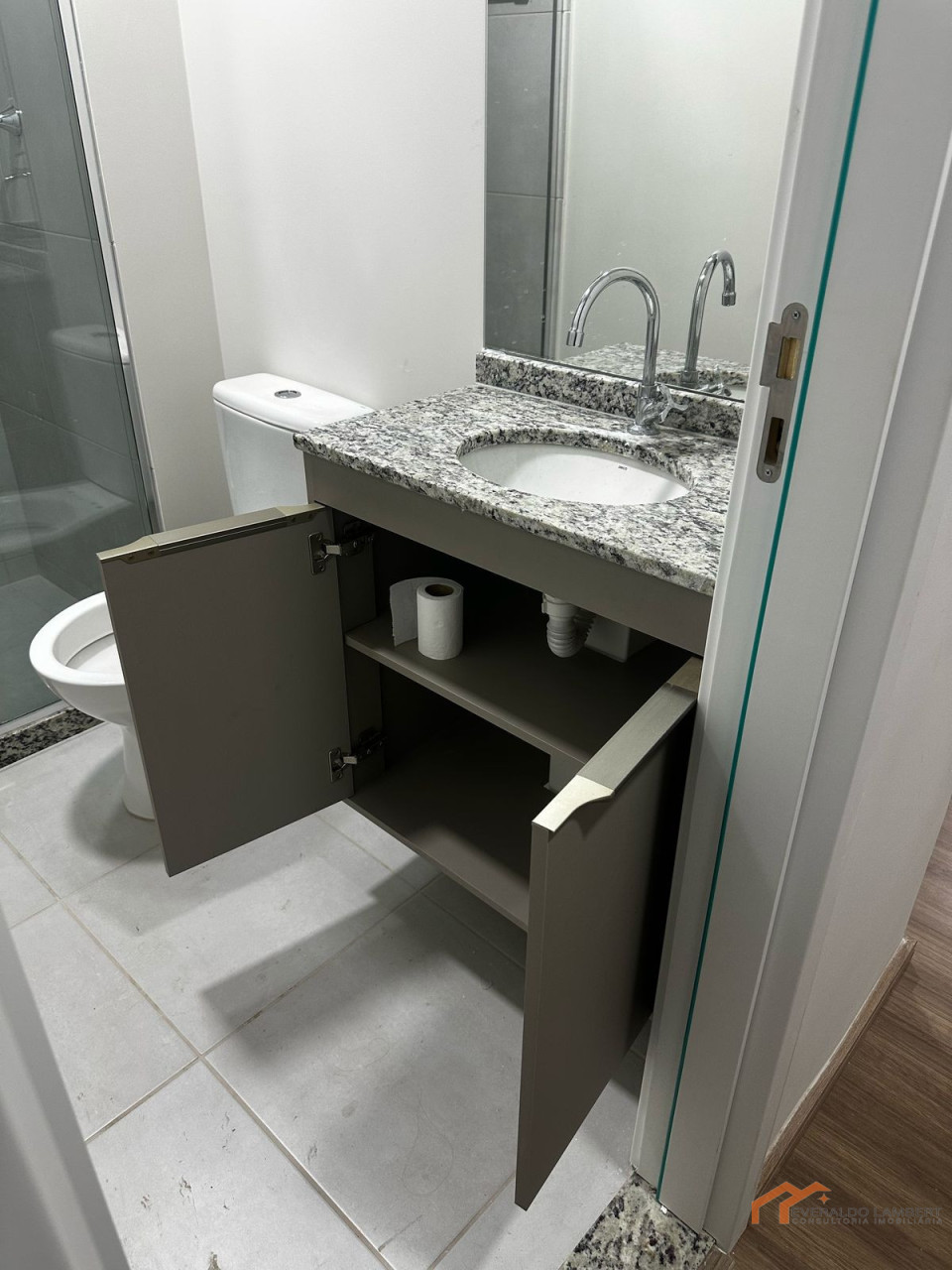 Imagens do imóveis APARTAMENTO ED. CARMEL | Completo.