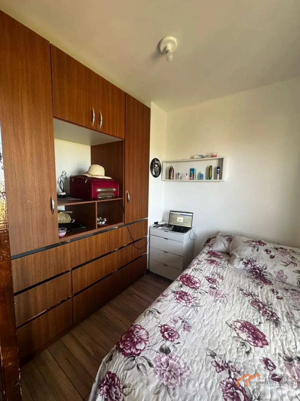 Imagens do imóveis APARTAMENTO ED. FLAT GUARATUBA | MOBILIADO | ALUGUEL POR DIÁRIA.