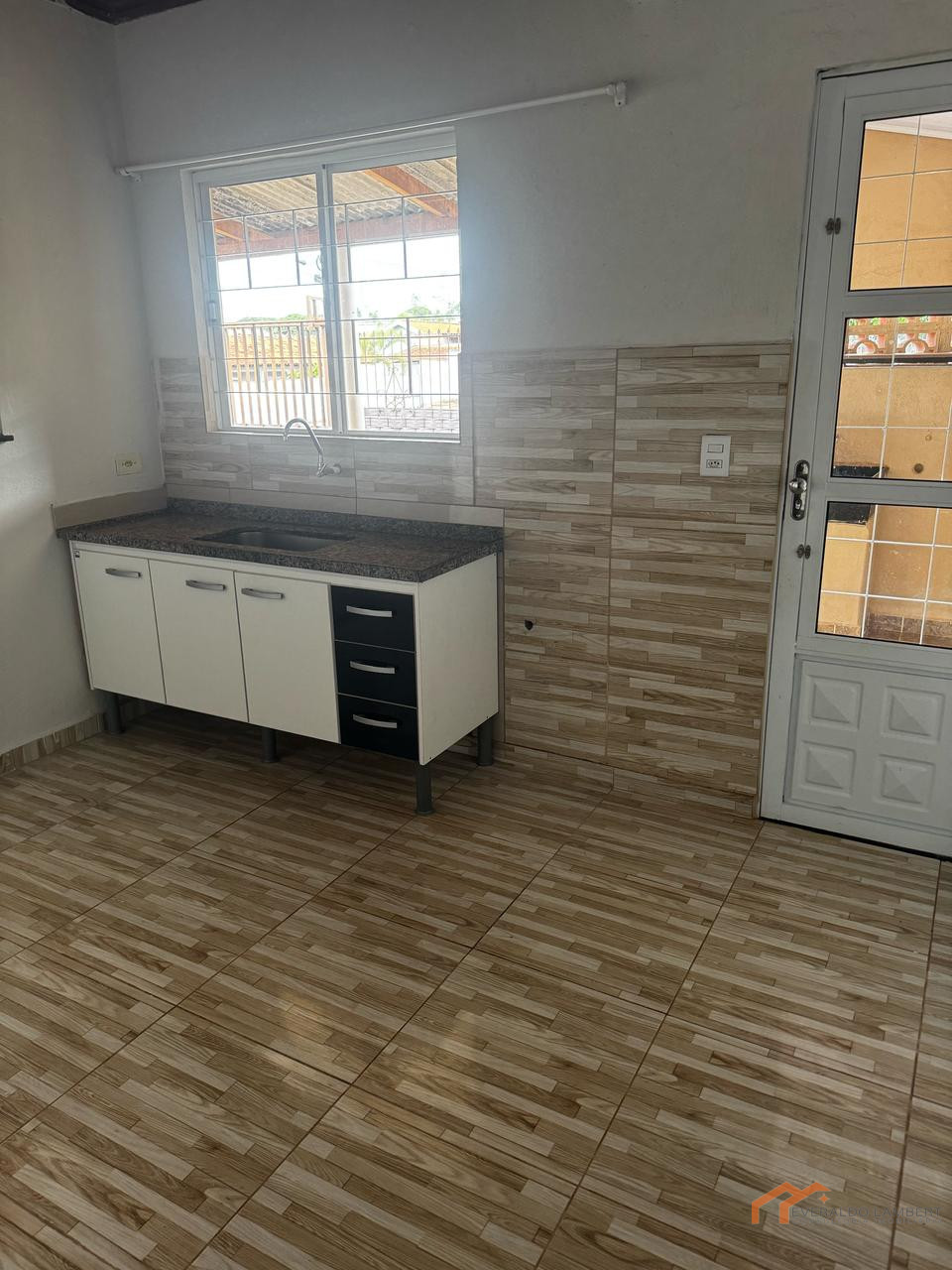 Imagens do imóveis CASA COM EDÍCULA.