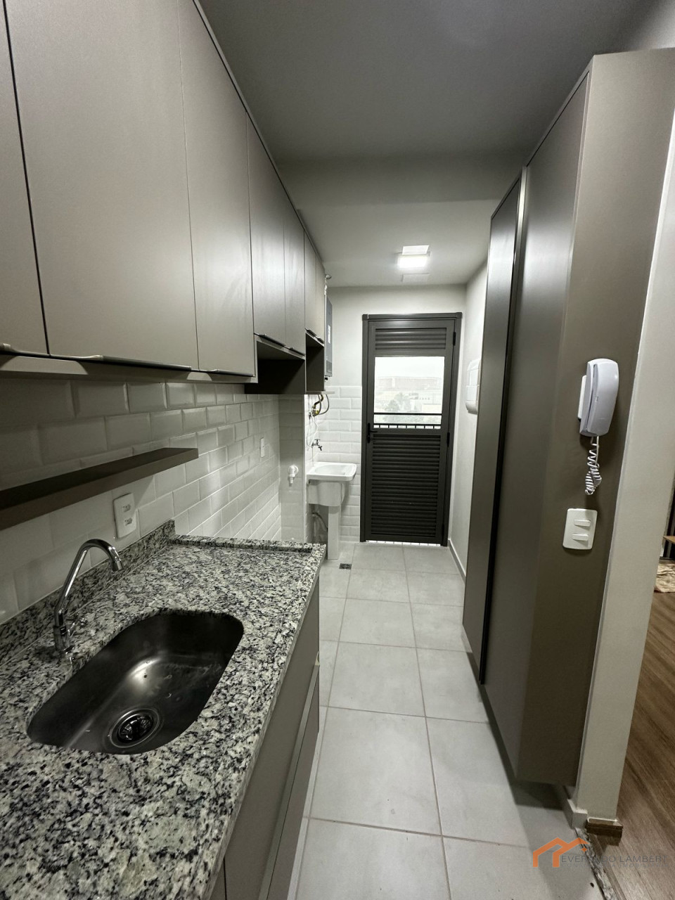 Imagens do imóveis APARTAMENTO ED. CARMEL | Completo.
