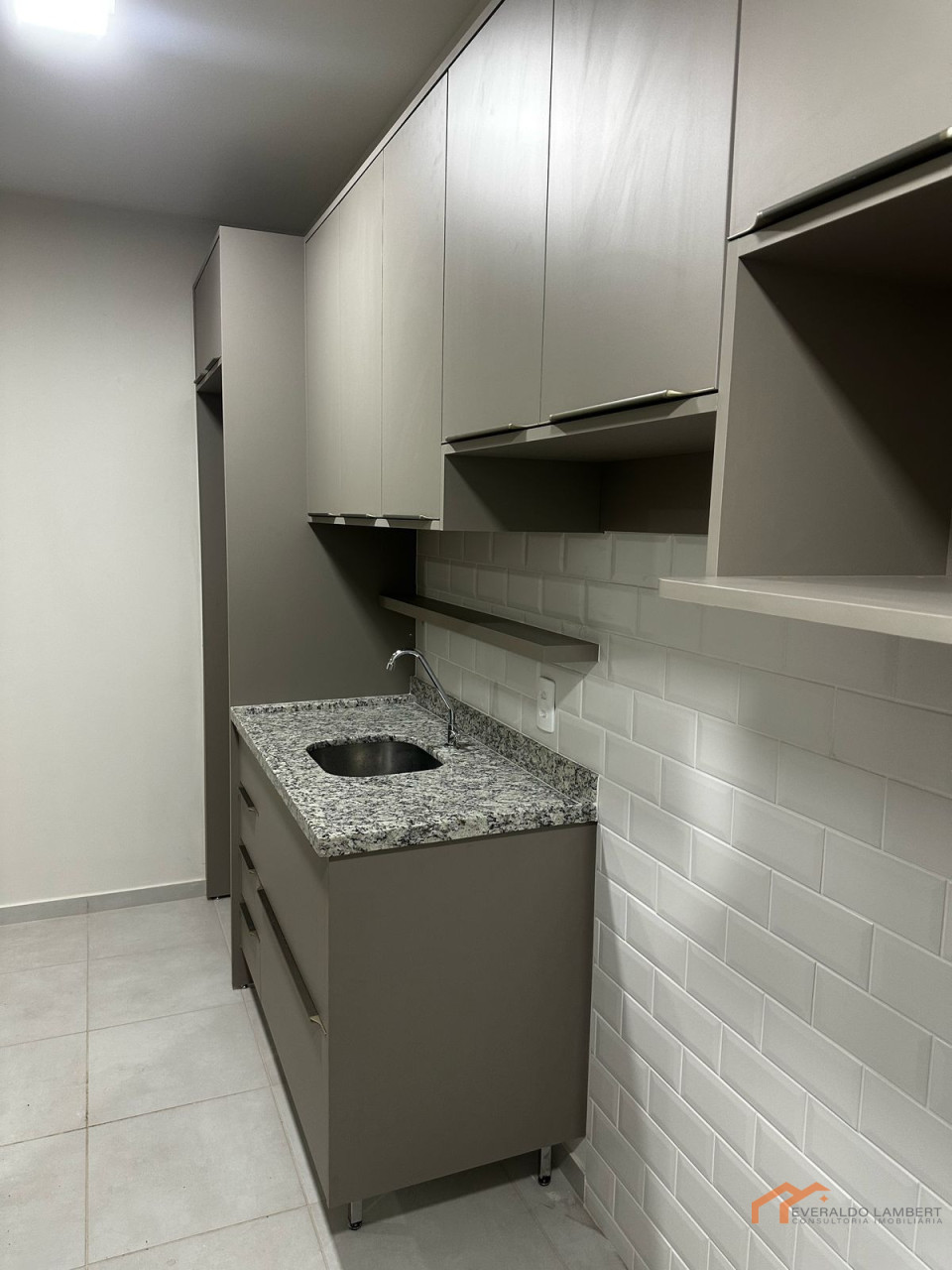Imagens do imóveis APARTAMENTO ED. CARMEL | Completo.
