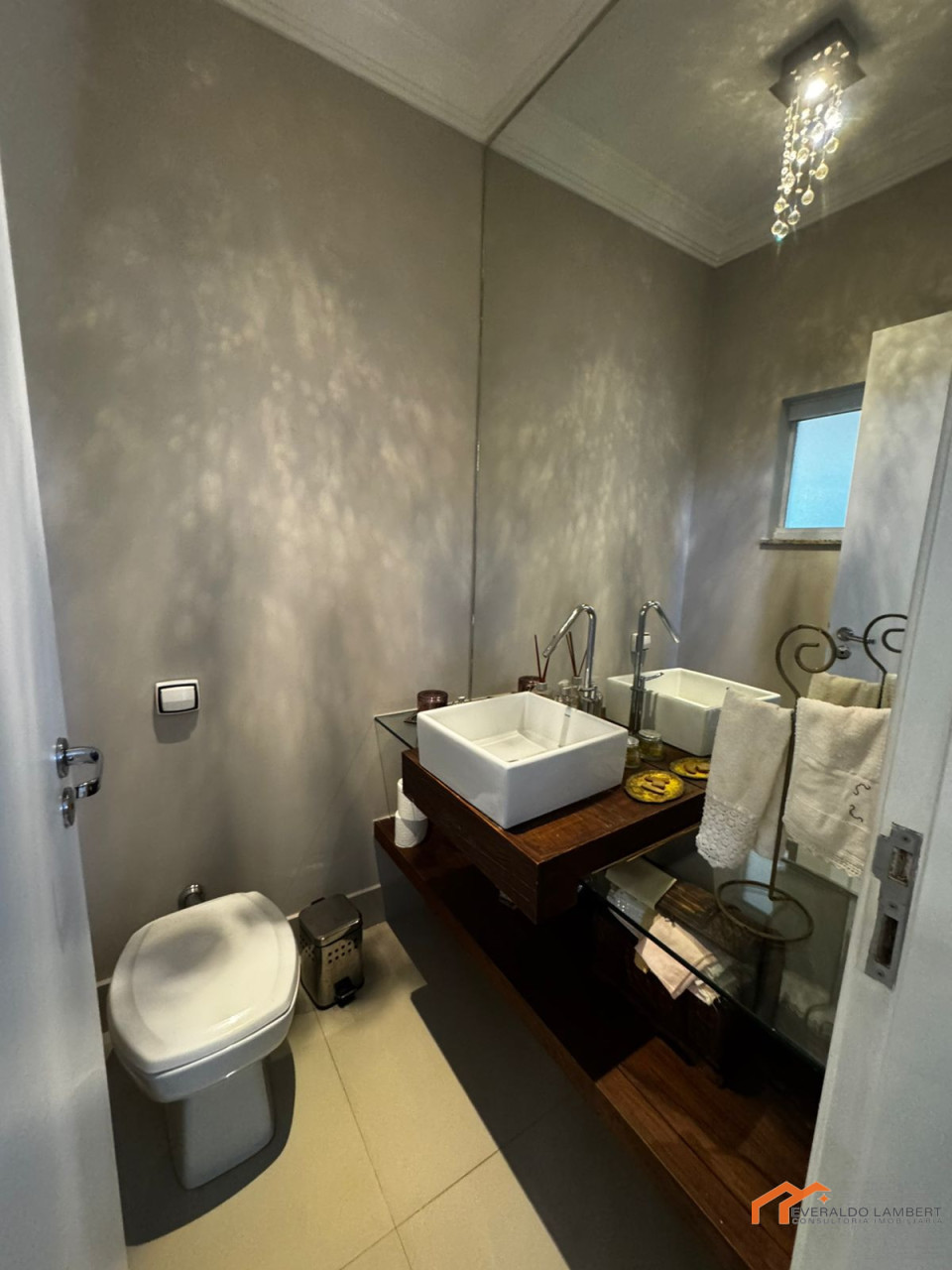 Imagens do imóveis CASA COND. ROYAL FOREST RESIDENCE | 3 Suítes.