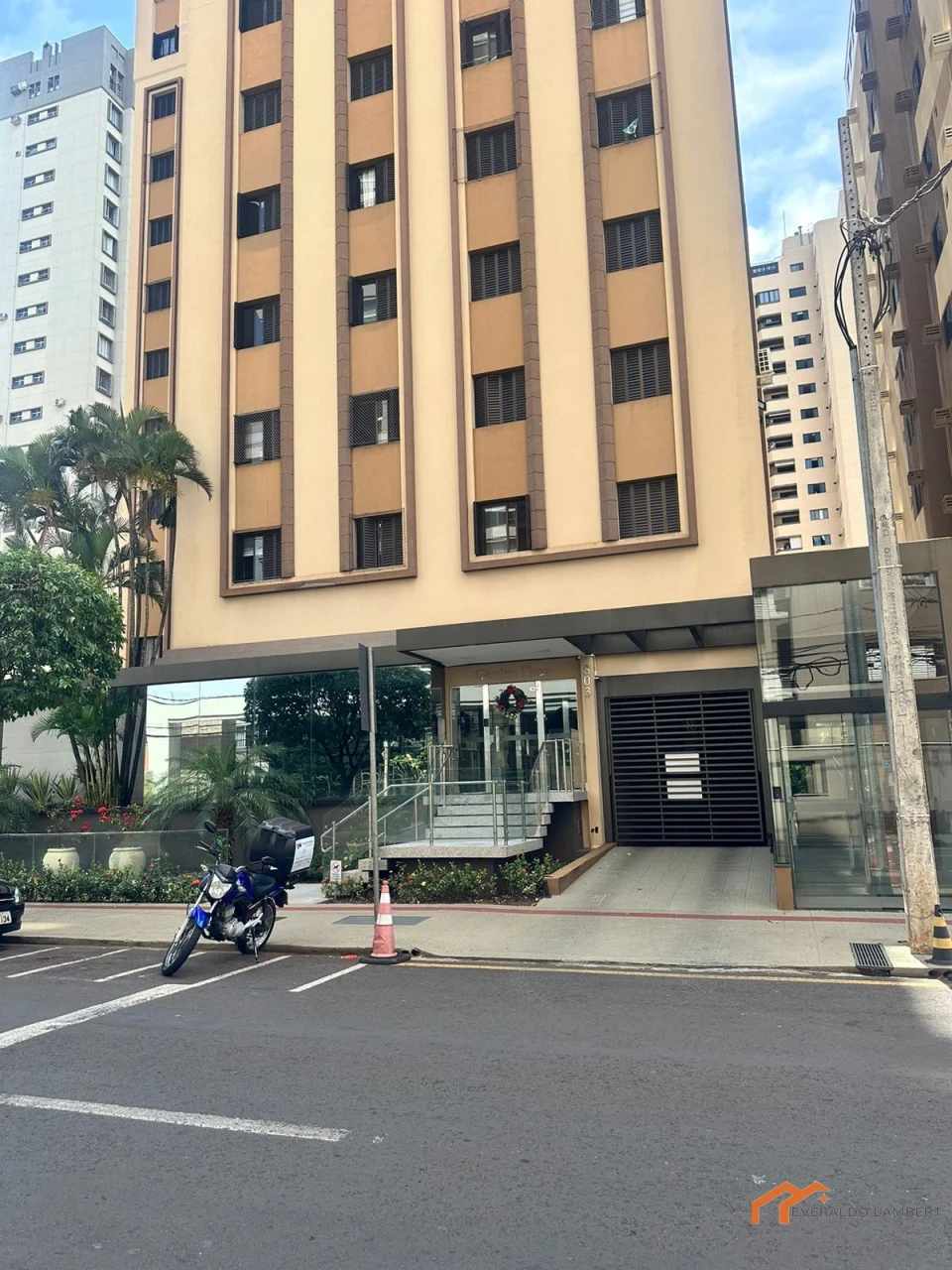 Imagens do imóveis APARTAMENTO ED. GARDEN PLAZA | CENTRO.