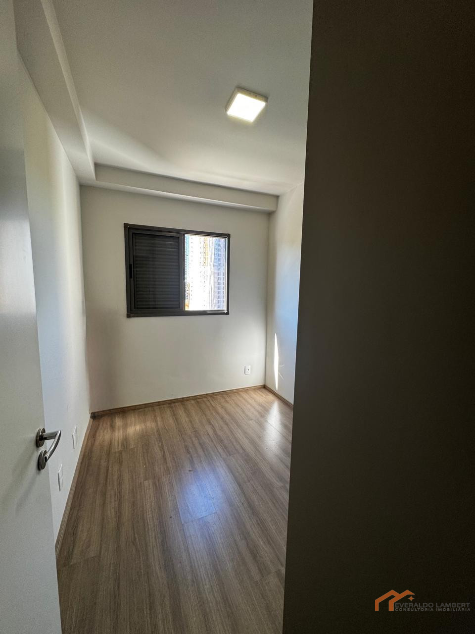 Imagens do imóveis APARTAMENTO ED. CARMEL | Completo.