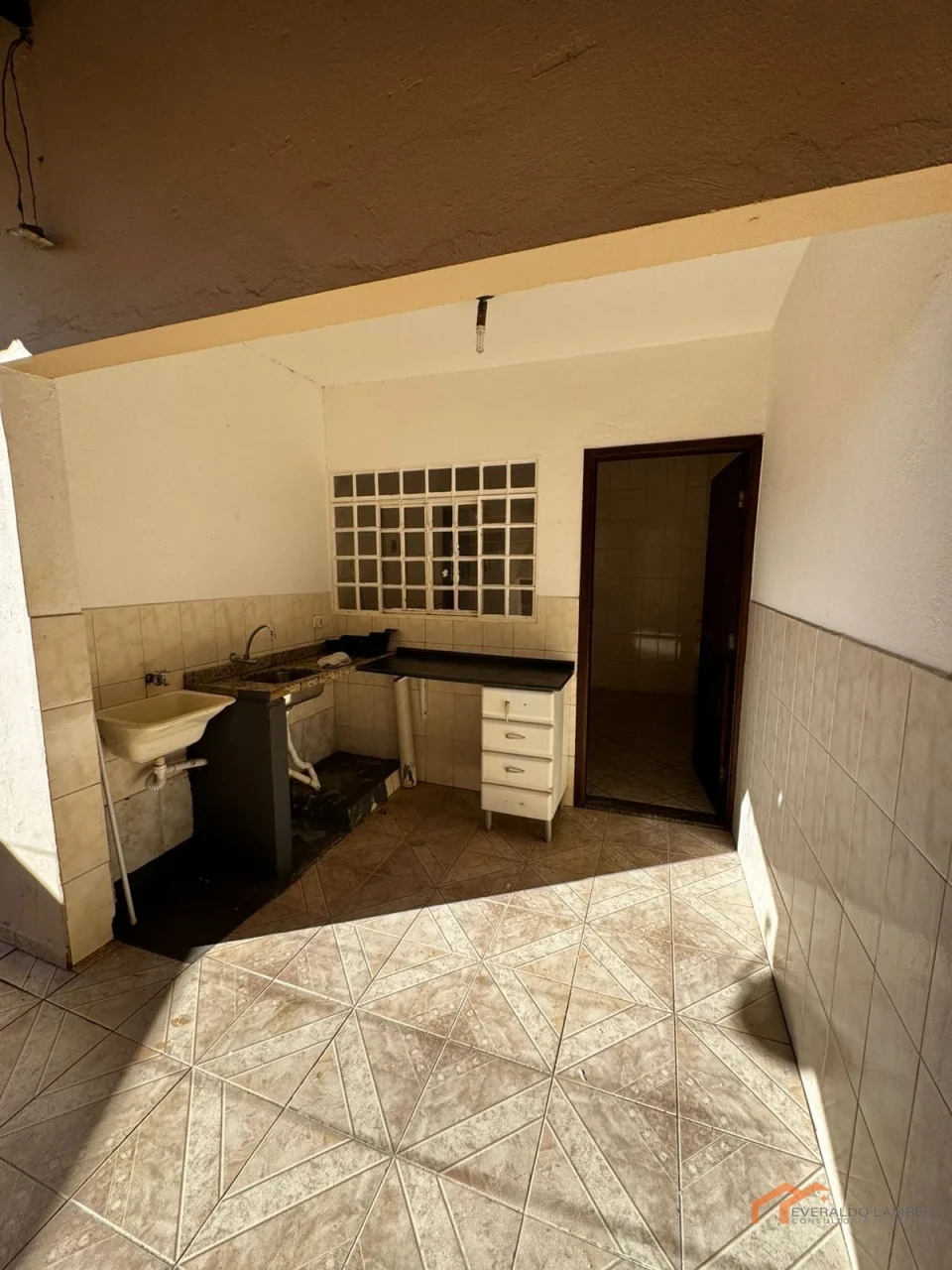 Imagens do imóveis CASA COM EDÍCULA