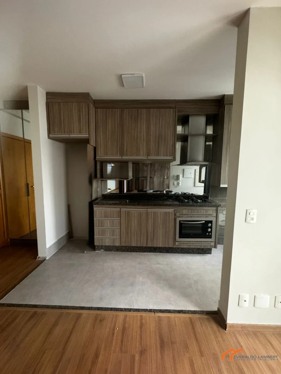 Imagens do imóveis APARTAMENTO ED. ACQUAROYAL |
