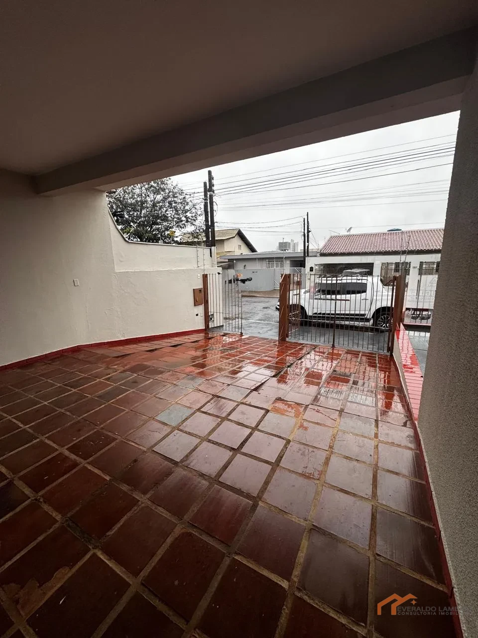 Imagens do imóveis CASA COM EDÍCULA.