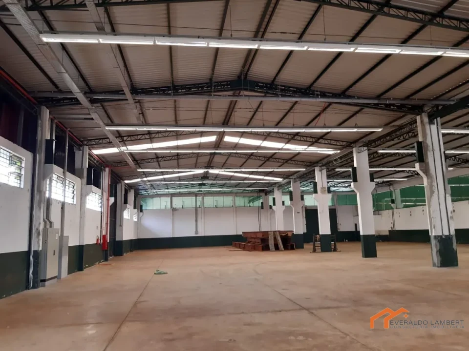 Imagens do imóveis BARRACÃO INDUSTRIAL/COMERCIAL 1800m².