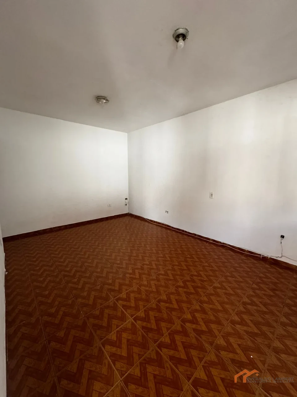 Imagens do imóveis CASA COM EDÍCULA