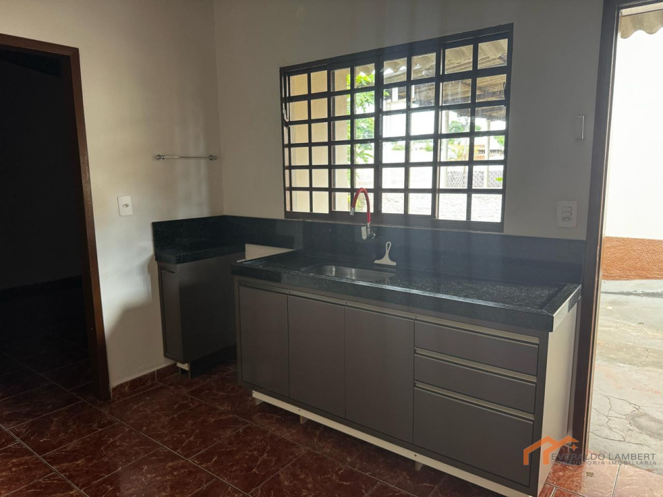 Imagens do imóveis CASA COM EDÍCULA.