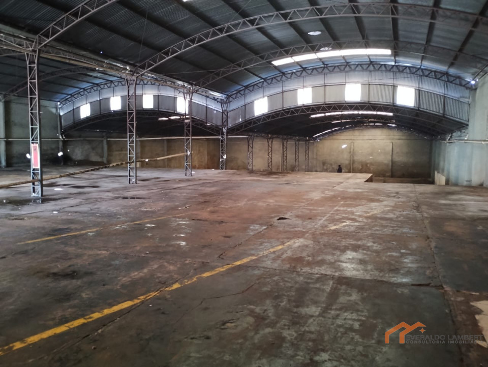 Imagens do imóveis BARRACÃO 1900m² + Doca Interna.