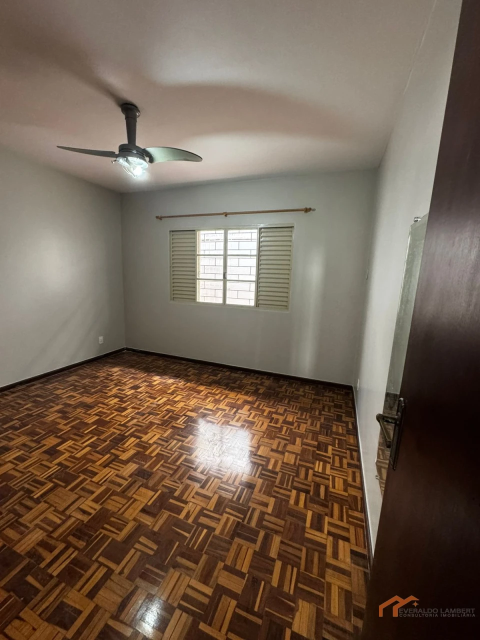 Imagens do imóveis CASA JD. QUEBEC