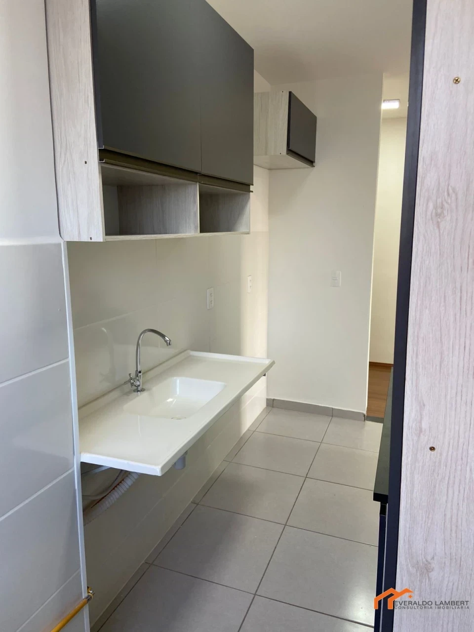 Imagens do imóveis APARTAMENTO ED. LAKE PORTINARI