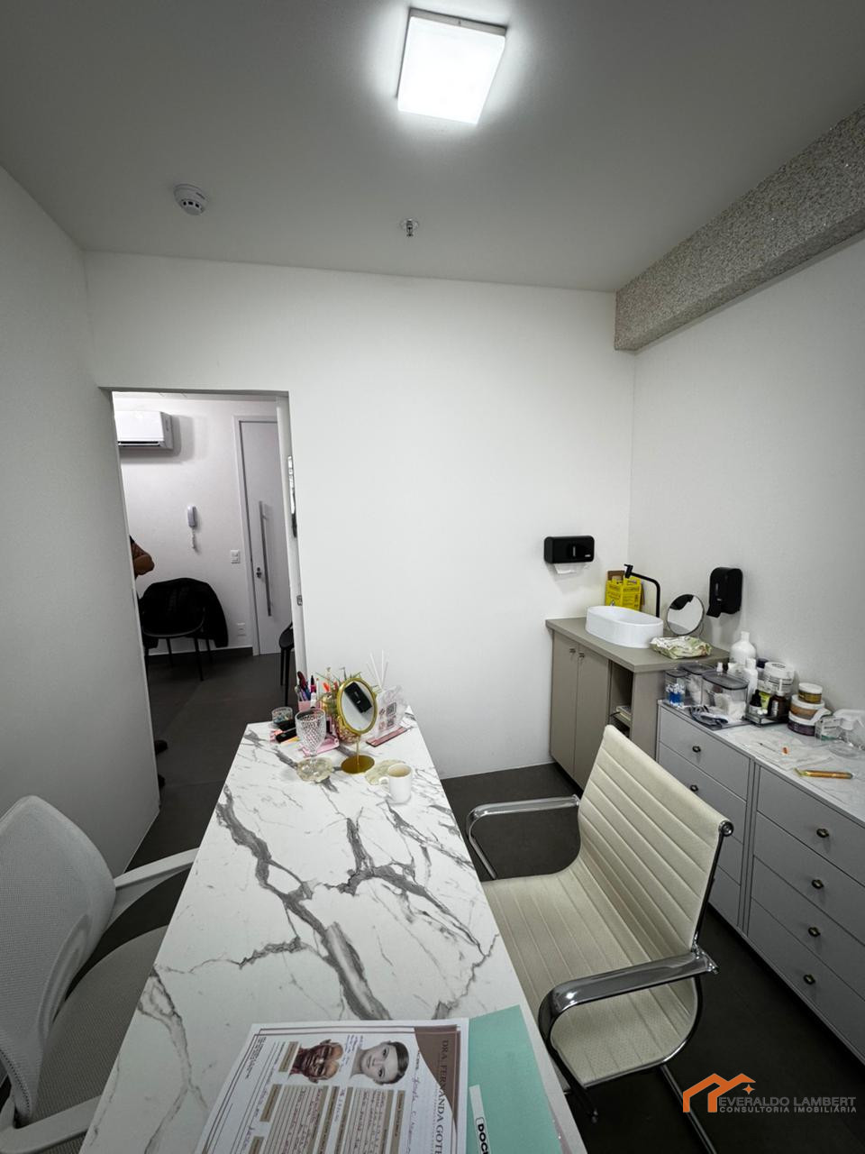 Imagens do imóveis SALA  ED. ATSUSHI  YOSHII TOWER - Decorada.