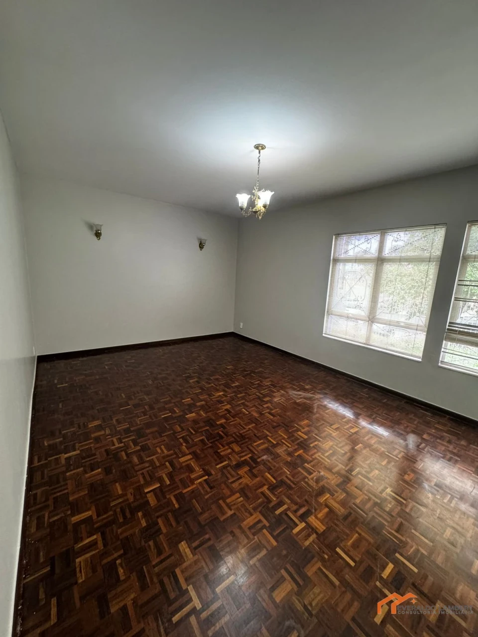 Imagens do imóveis CASA JD. QUEBEC